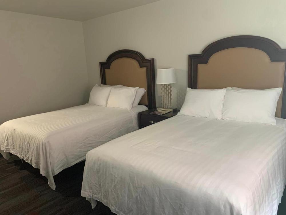 Elker Inn & Suites